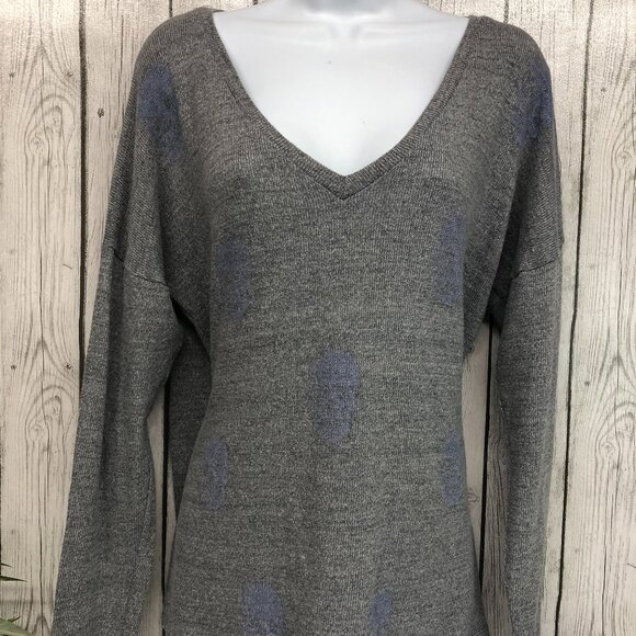 Lauren Moshi Sweaters - Lauren Moshi Gray V-neck Sweater Size Medium*